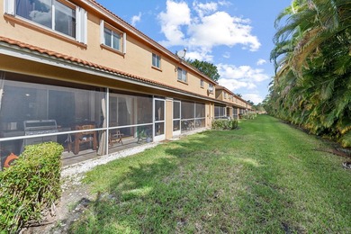 Welcome to this tastefully updated townhome offering comfort - photo 40