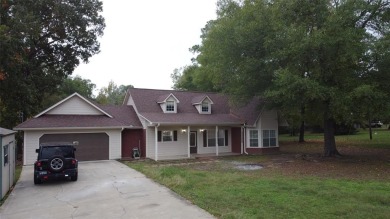 Enjoy activities on the largest lake in Texas, Lake Sam Rayburn - Lake Home Sale Pending in Etoile, Texas