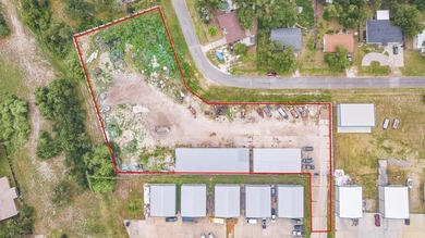 MARKET STREET LOCATION| ALMOST 2 ACRES | OFFICE | TWO RESTROOMS - photo 2