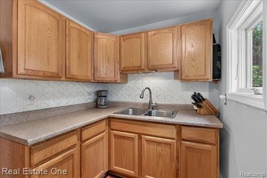 Welcome to your private waterfront retreat on beautiful Lake - photo 10