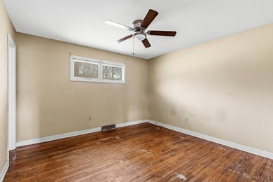 Looking for a manageable renovation project in a high-demand - photo 12