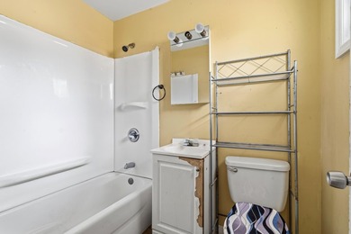 Looking for a manageable renovation project in a high-demand - photo 14