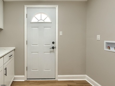 Welcome home on Hamilton. This fully remodeled and somewhat - photo 26
