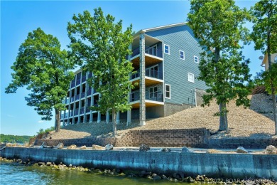 Lake of the Ozarks Townhome/Townhouse For Sale in Camdenton Missouri
