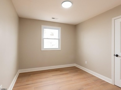 Welcome home on Hamilton. This fully remodeled and somewhat - photo 35