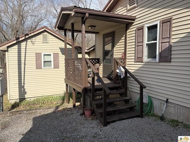 Escape to the lake with this charming 2 bedroom, 2 bathroom - photo 2
