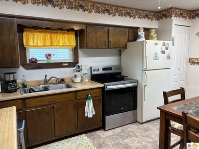 Escape to the lake with this charming 2 bedroom, 2 bathroom - photo 9