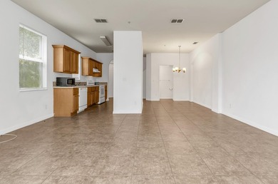 This beautifully maintained 3-bedroom, 2-bathroom end-unit - photo 16