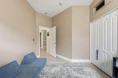 BEST PRICE IN PORTOFINO SHORES. Spacious 4 Bdrm Home In - photo 25