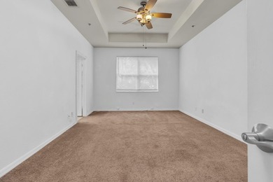 This beautifully maintained 3-bedroom, 2-bathroom end-unit - photo 29