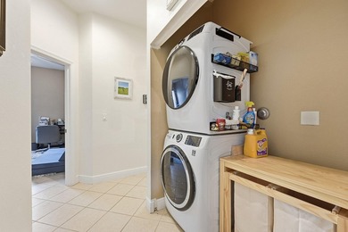 BEST PRICE IN PORTOFINO SHORES. Spacious 4 Bdrm Home In - photo 31