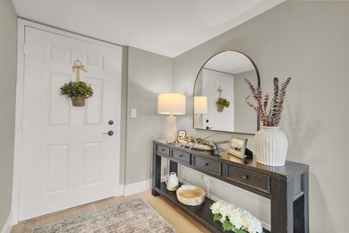 Welcome to this beautifully renovated 2 bedroom, 2 bathroom - photo 3
