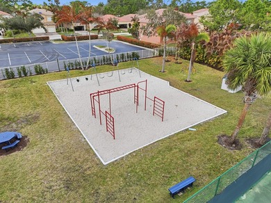 BEST PRICE IN PORTOFINO SHORES. Spacious 4 Bdrm Home In - photo 37