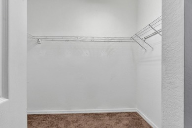 This beautifully maintained 3-bedroom, 2-bathroom end-unit - photo 38