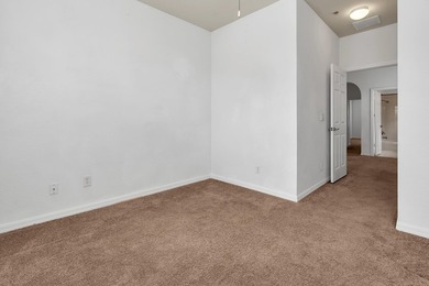 This beautifully maintained 3-bedroom, 2-bathroom end-unit - photo 43