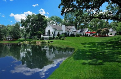 (private lake, pond, creek) Home For Sale in North Barrington Illinois