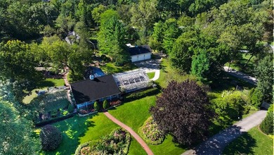 A RARE OPPORTUNITY TO OWN A 10-ACRE GATED PRIVATE ESTATE OF - photo 3