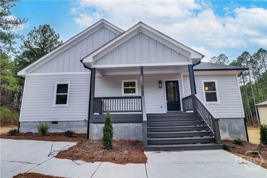 Strom Thurmond / Clarks Hill Lake Home For Sale in Tignall Georgia