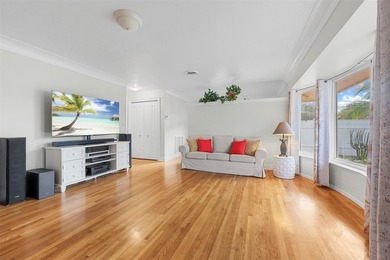 Meticulously maintained and move-in ready, this 3 bedroom + den - photo 12