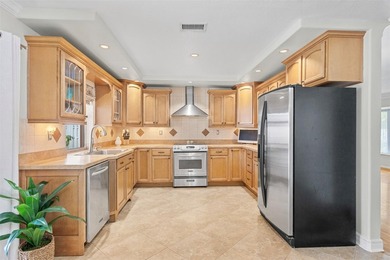 Meticulously maintained and move-in ready, this 3 bedroom + den - photo 14