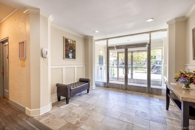 Spacious 2 bedroom conveniently located in Spuyten Duyvil with - photo 16