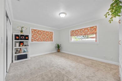 Meticulously maintained and move-in ready, this 3 bedroom + den - photo 28