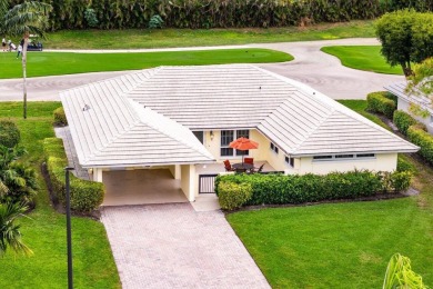 Lake Home For Sale in Boynton Beach, Florida