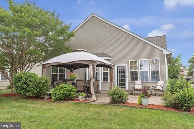 OFFER ACCEPTED-NO SHOWINGS -Welcome to this Stunning Pond-View - photo 31