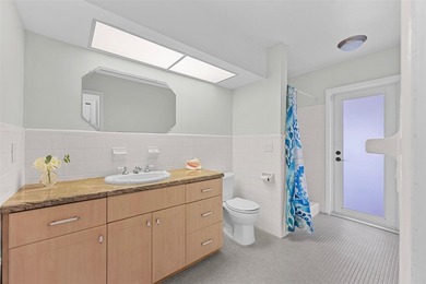 Meticulously maintained and move-in ready, this 3 bedroom + den - photo 36