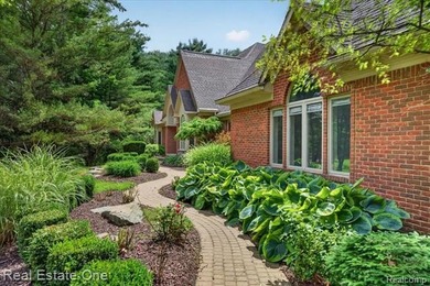 Private Country Living on 9.16 Acres with Two Lakefront - photo 3