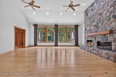 Private Country Living on 9.16 Acres with Two Lakefront - photo 10