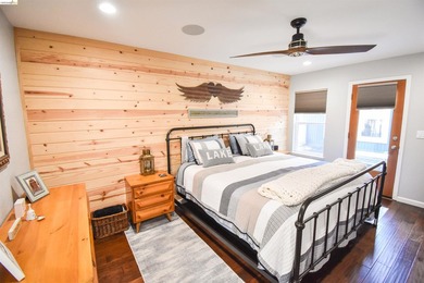 LAKEFRONT LIVING, WITH SWEEPING, PANORAMIC LAKE & MOUNTAIN - photo 19