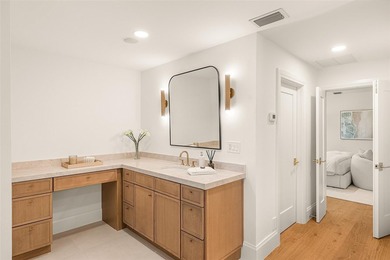 Nestled on a quiet cul-de-sac within the prestigious Seagate - photo 25