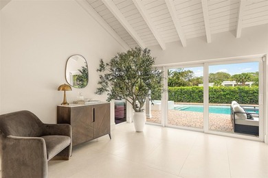 Nestled on a quiet cul-de-sac within the prestigious Seagate - photo 31
