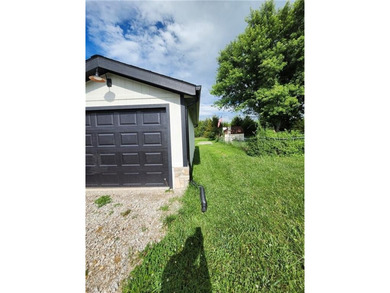 Don't miss this charming brand-new home, perfect for a summer - photo 16