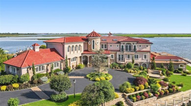 (private lake, pond, coastal) Home Sale Pending in Hewlett New York