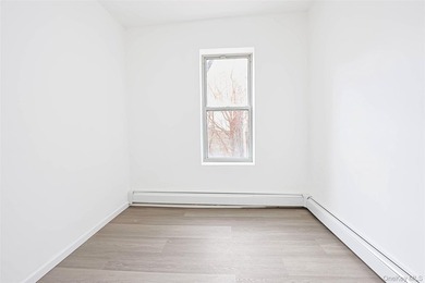Great investment opportunity in the Bronx with low annual taxes - photo 4