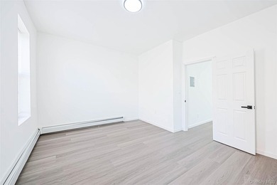 Great investment opportunity in the Bronx with low annual taxes - photo 7
