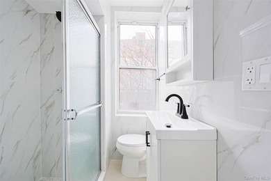 Great investment opportunity in the Bronx with low annual taxes - photo 10