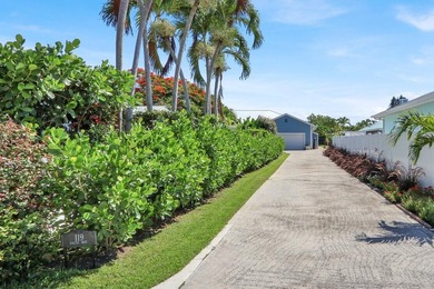 Experience the charm of a Key West-inspired retreat in the heart - photo 4