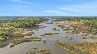 Charming Bungalow on 4.99 Acres on the Water Welcome to your - photo 3