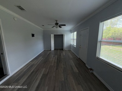 PRICE REDUCTION! You will not want to miss out on this charming - photo 8