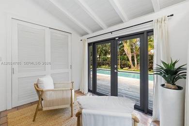 Tropical Retreat in the Heart of Miami Beach! Experience the - photo 12