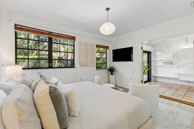 Tropical Retreat in the Heart of Miami Beach! Experience the - photo 16