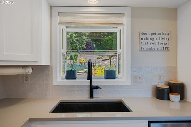 Stunning Valley Views & Coastal Convenience. This immaculate - photo 26