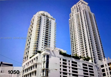Open and bright spacious Loft in Brickell area. 1 Bedroom and - photo 1