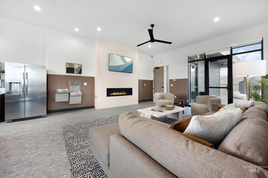 Open Weds & Sat 12-2! Residence 210 at The Murray - Discover - photo 34