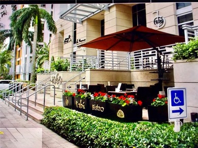 Open and bright spacious Loft in Brickell area. 1 Bedroom and - photo 4