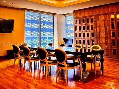 Open and bright spacious Loft in Brickell area. 1 Bedroom and - photo 7