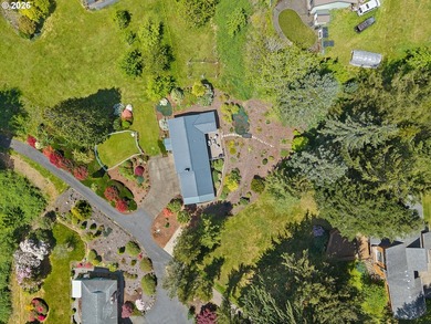 Stunning Valley Views & Coastal Convenience. This immaculate - photo 42